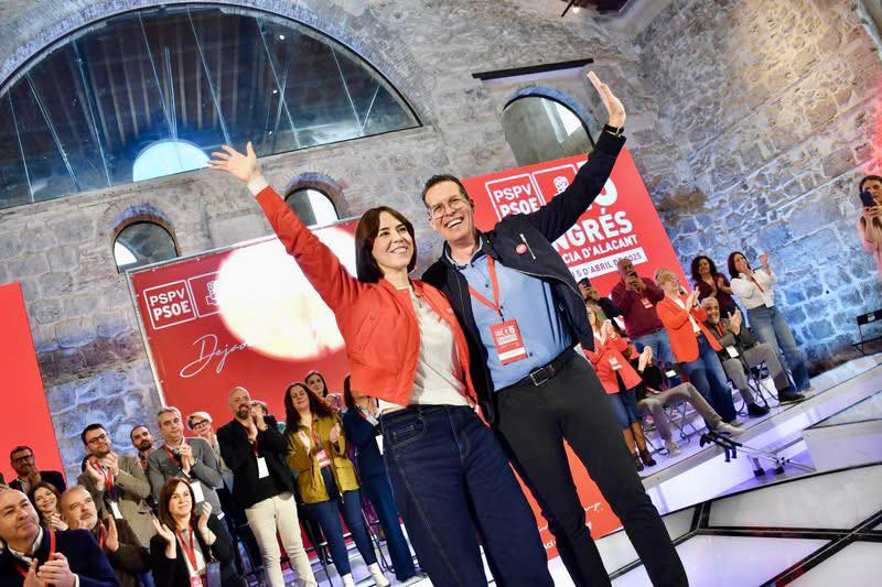 Ruben Alfaro con la ministra Diana Morán