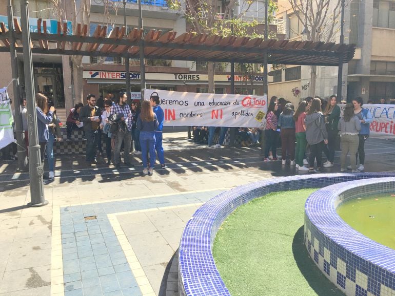 La Plaza Sagasta congrega la concentración