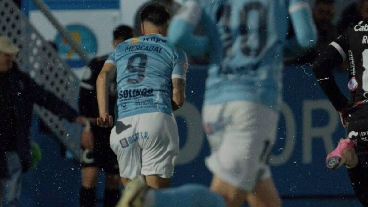 La UD Socuéllamos firma un empate de mérito ante el CD Coria (2-2)