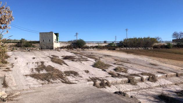 El Júcar a su paso por el Azud de Cullera, situado entre Sueca y Fortaleny, a 15 km de la desembocadura