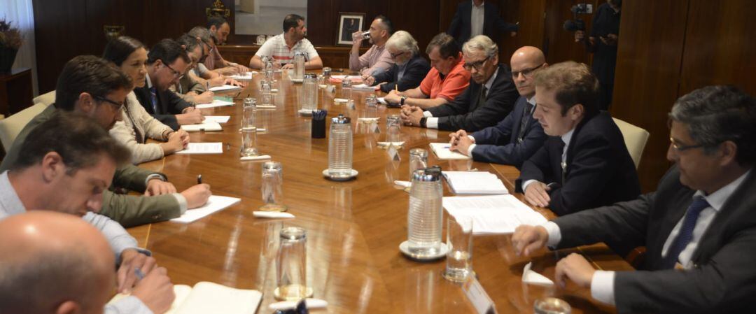 Reunión de la Comisión de Seguimiento de Alcoa