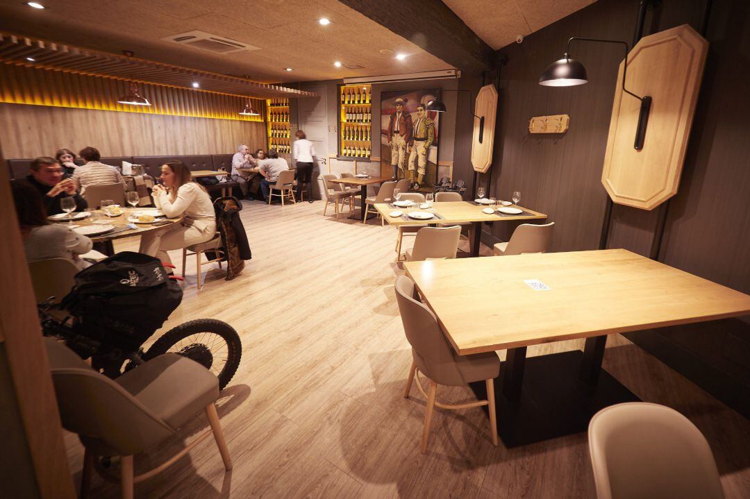 Interior de un restaurante en Pamplona.