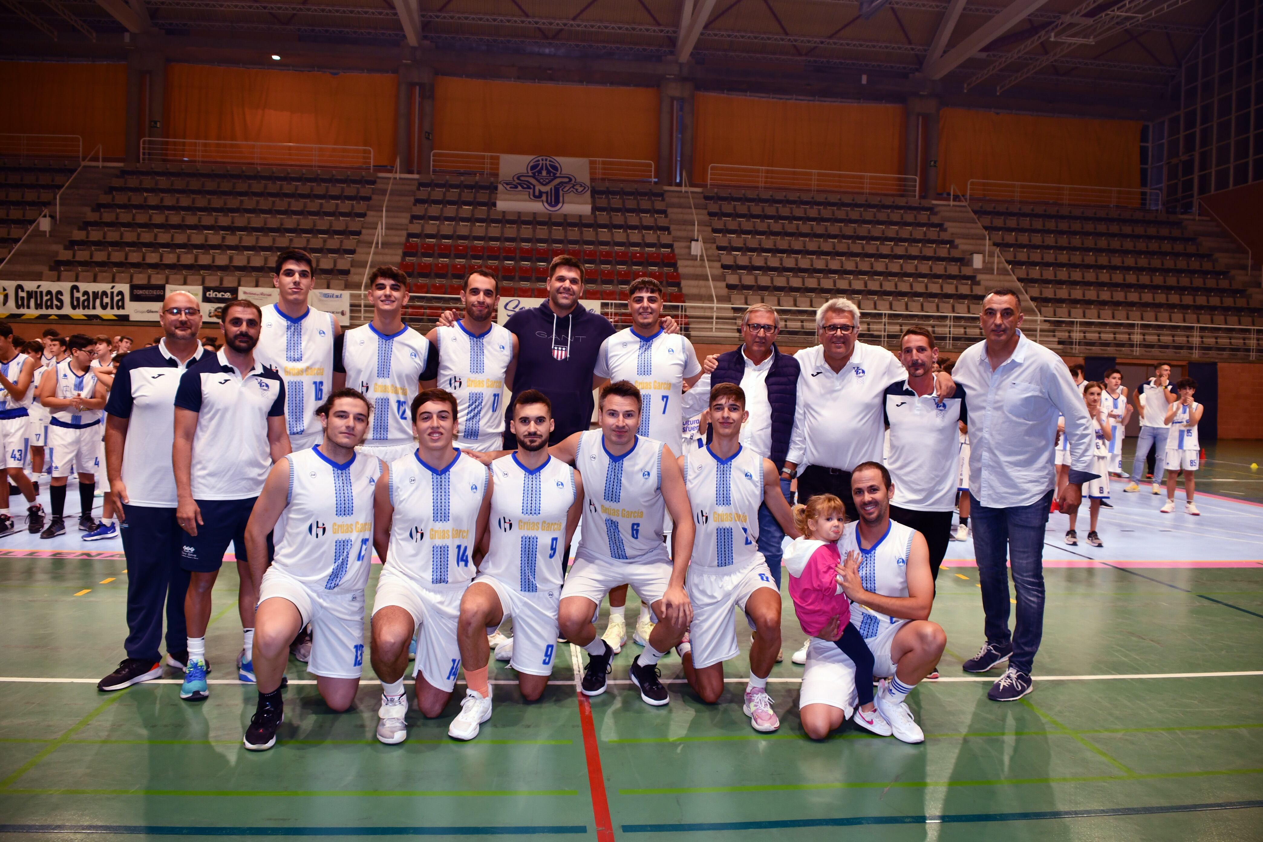 Equipo senior autonómico del v74