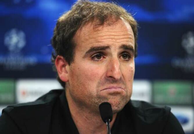 Jagoba Arrasate responde a las preguntas en la comparecencia de Zubieta. )AGENCIAS)