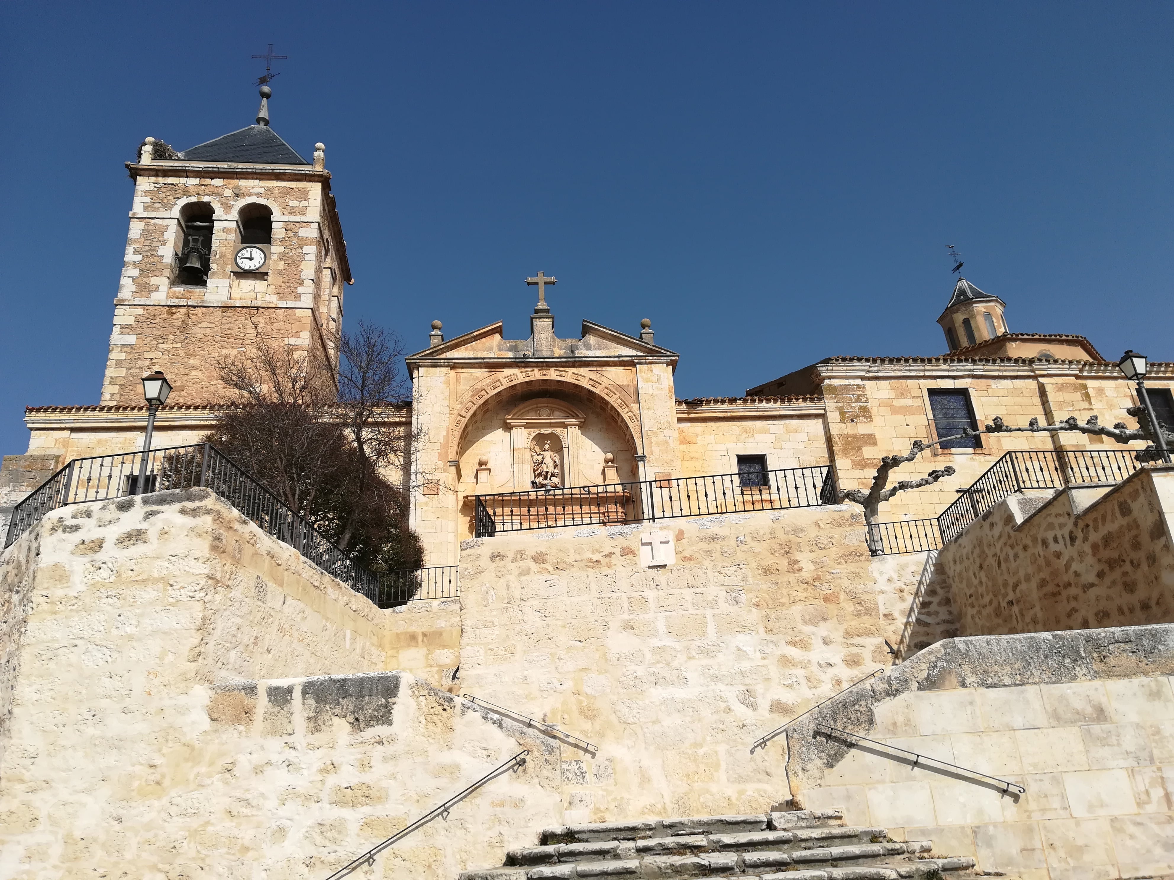 El centro social estará ubicado junto a la iglesia