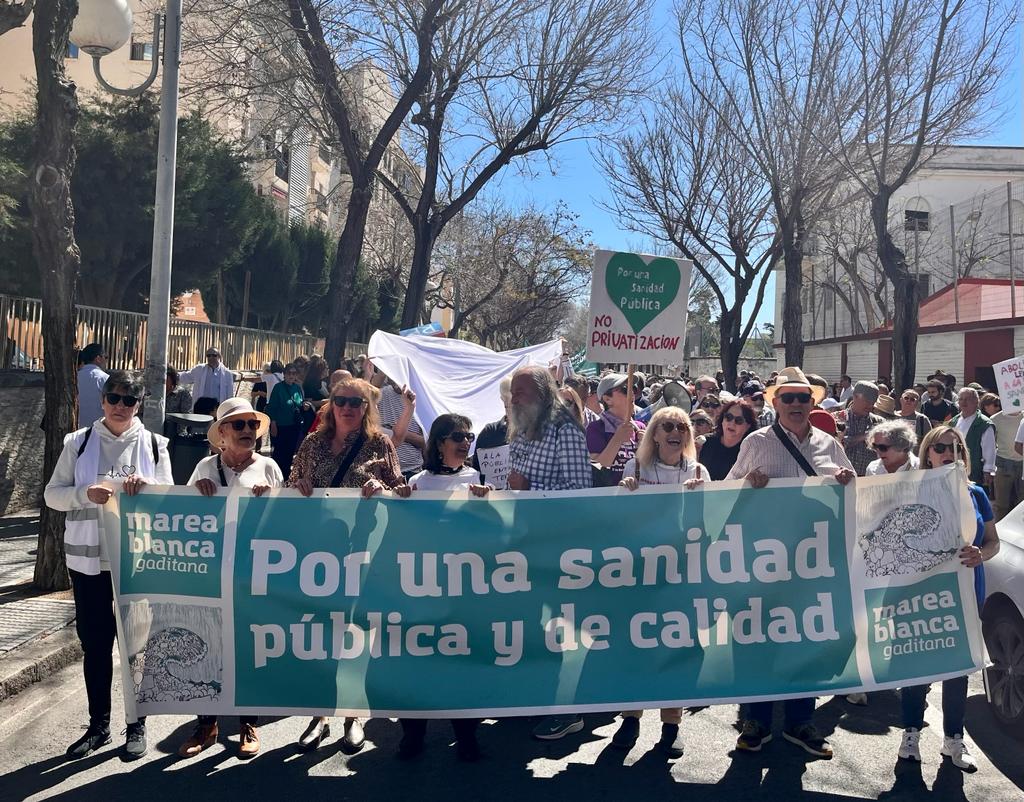 Imágenes de la triple manifestación de Cádiz en defensa de lo público