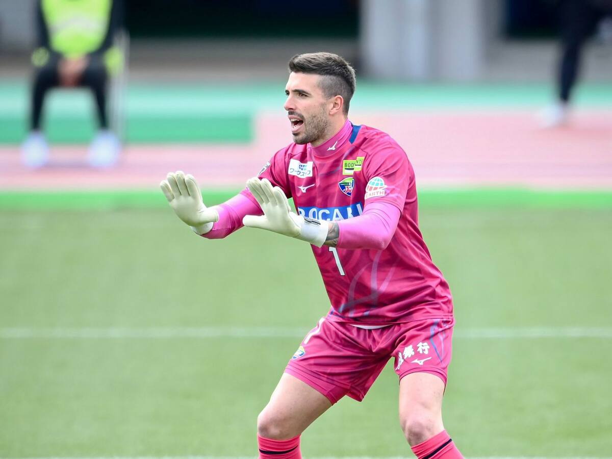 José Aurelio Suárez, portero gijonés del Tokushima Vortis