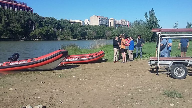 Revisión en lancha del río Ebro 