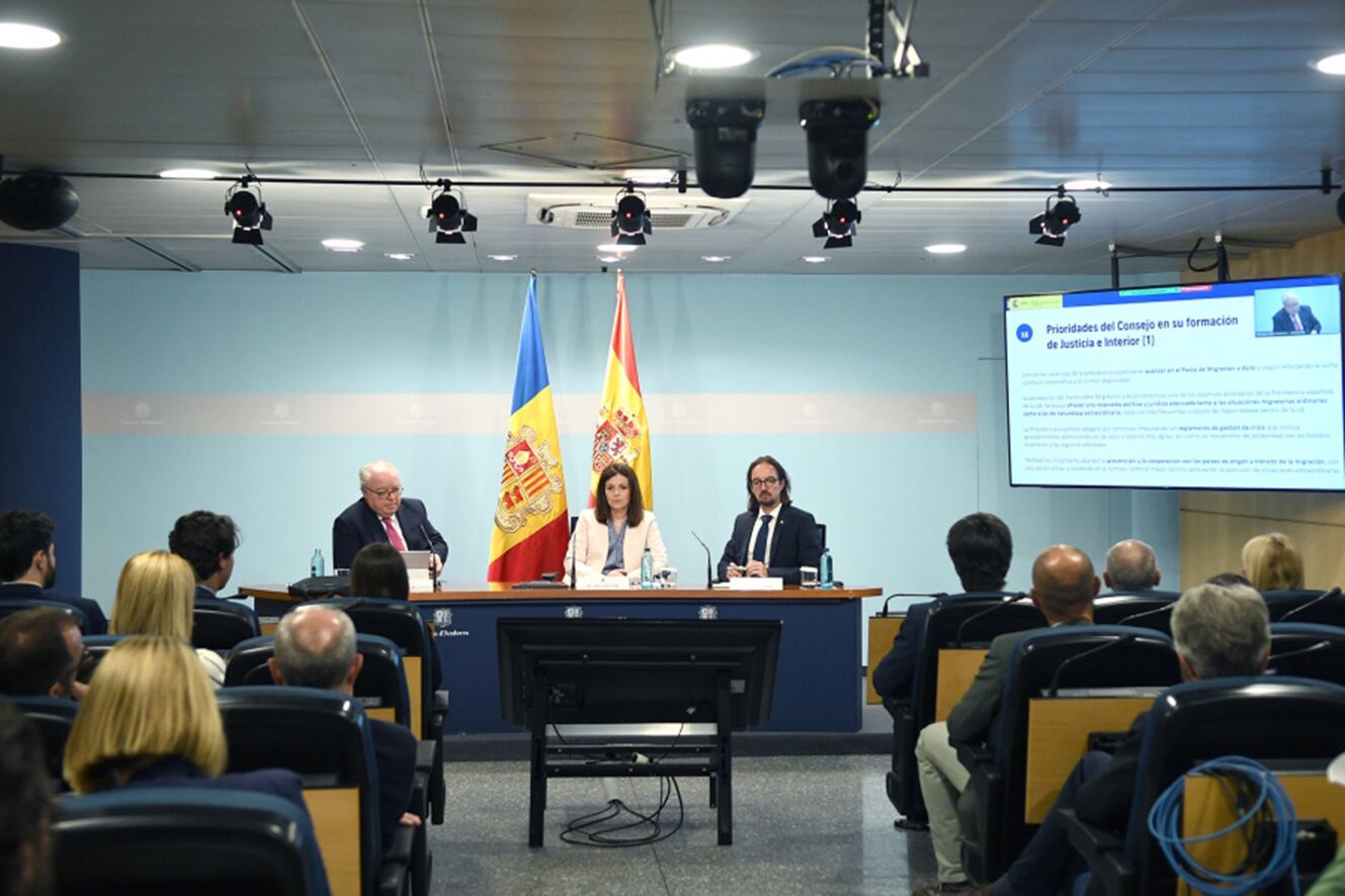 Un moment de la presentació per part de l'ambaixador d'Espanya a Andorra, Carles Pérez-Desoy, que ha tingut lloc aquest dijous al matí.