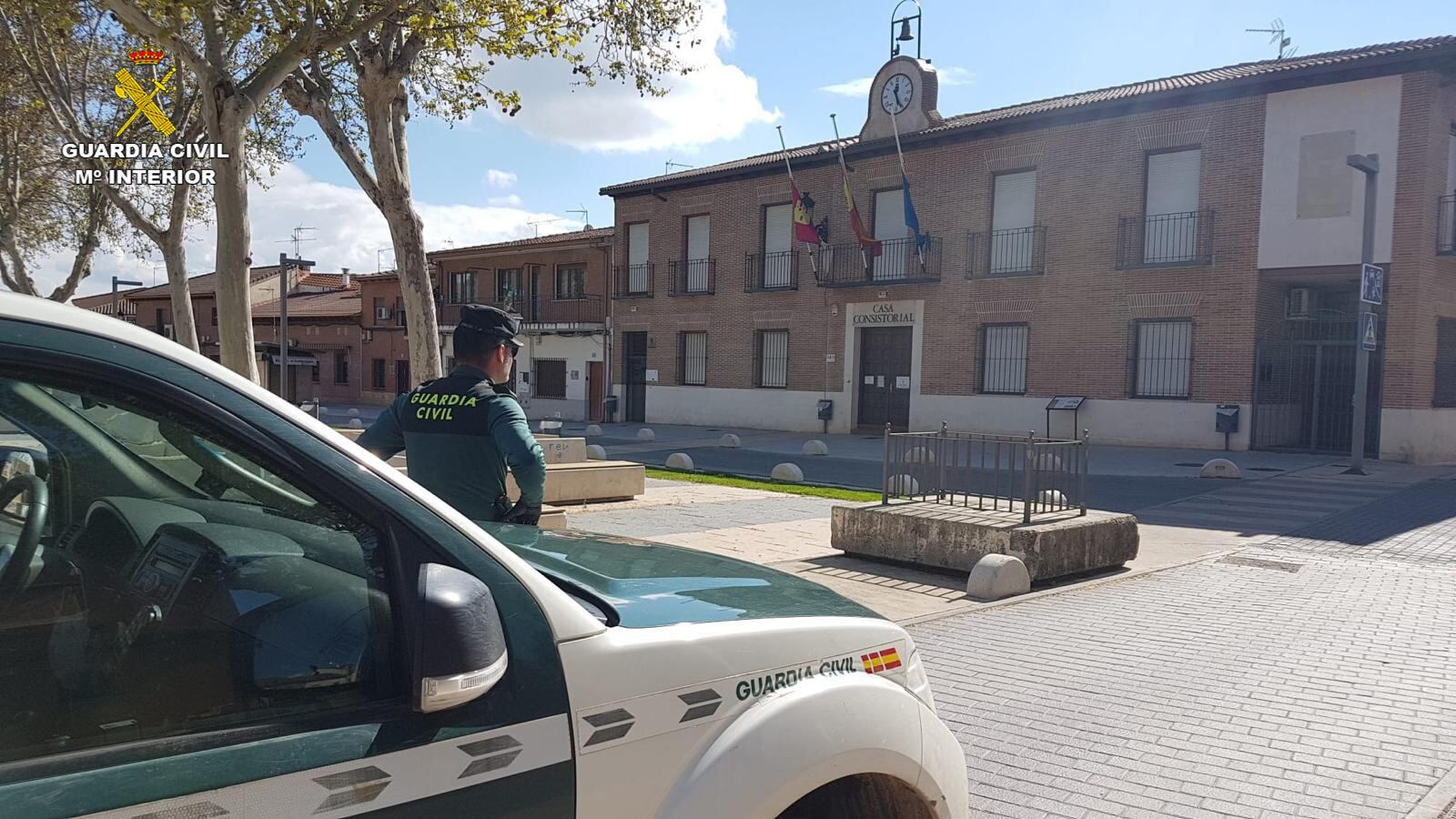 Patrulla de la Guardia Civil en Marchamalo