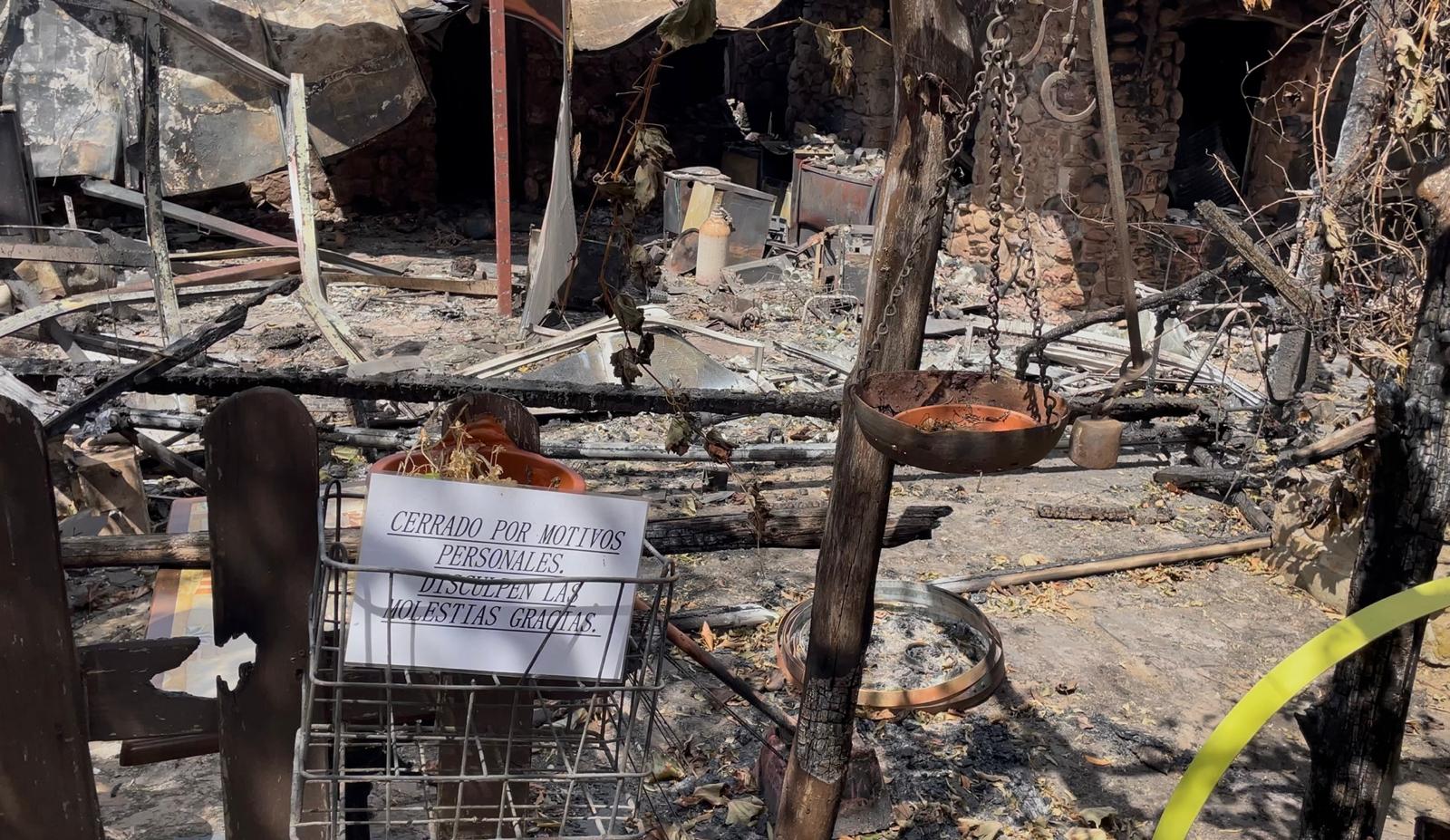 "Solo se salvó el delantal de la cocina": Javi y Marga vuelven a los escombros de lo que fue su restaurante