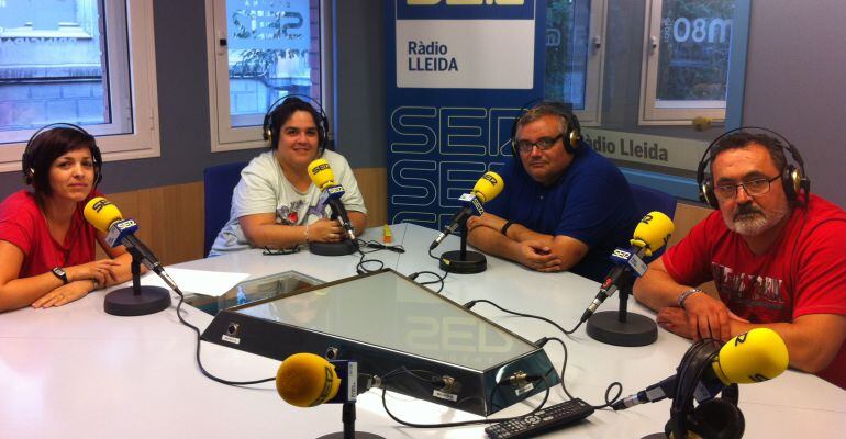 D&#039;esquerra a dreta Silvia Bria, Mery Vázquez, Joan Carles Ferrer i Txema Serrano del Club la Bruixola de Salut Mental Ponent