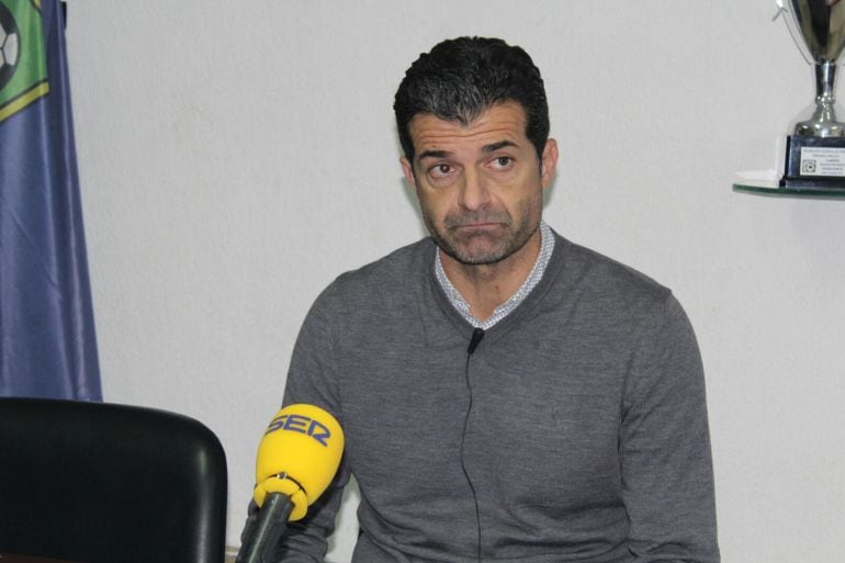 Mariano Suárez durante la rueda de prensa tras el partido