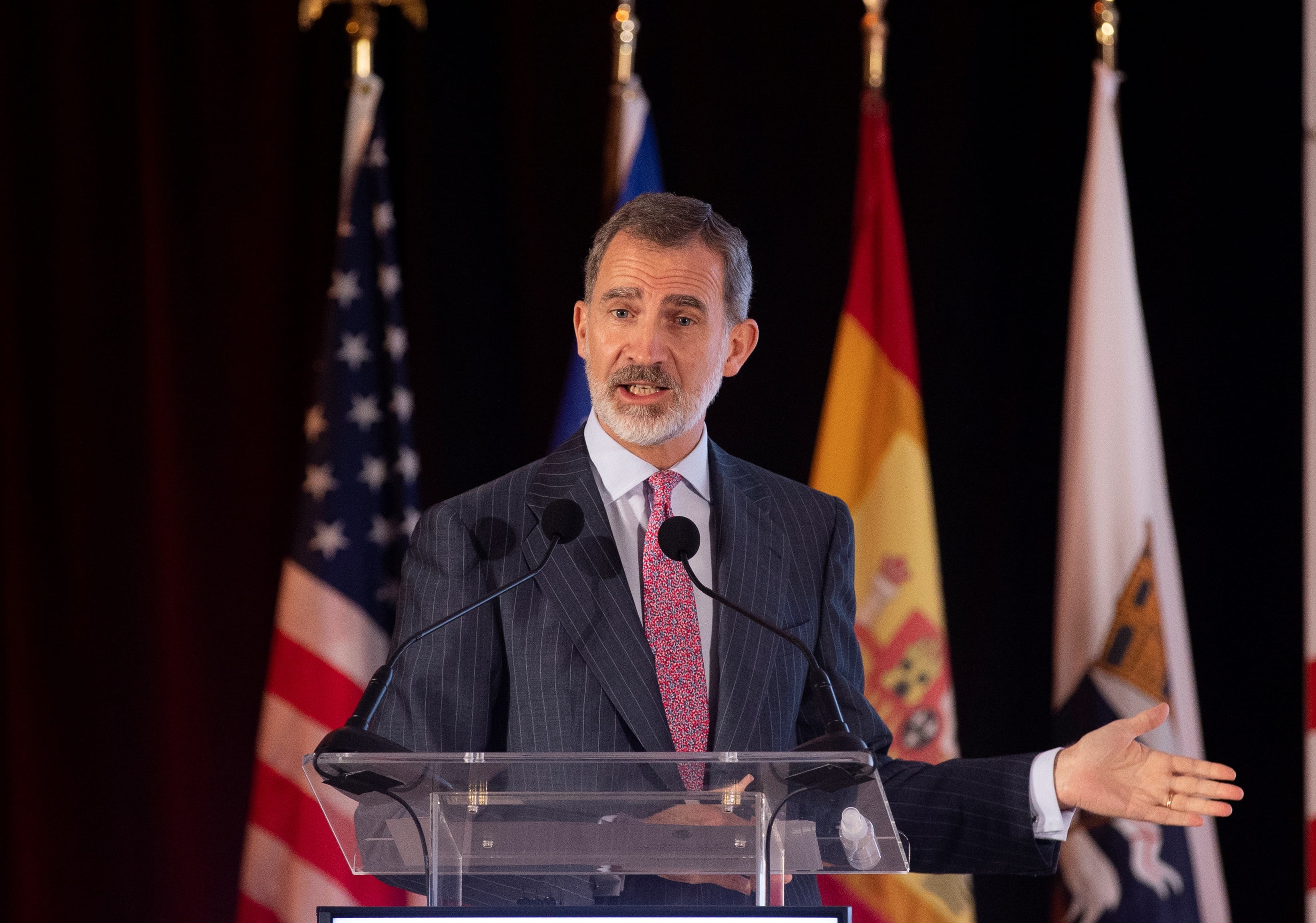 AME940. SAN JUAN (PUERTO RICO), 25/01/2022.- El rey de España, Felipe VI, habla durante el Encuentro Empresarial España y Puerto Rico hoy, en San Juan (Puerto Rico). Felipe VI inició el lunes una visita oficial a Puerto Rico con motivo de los 500 años de la fundación de la capital San Juan y con el fin de reforzar el intercambio comercial bilateral entre España y Puerto Rico. EFE/ Orlando Barría