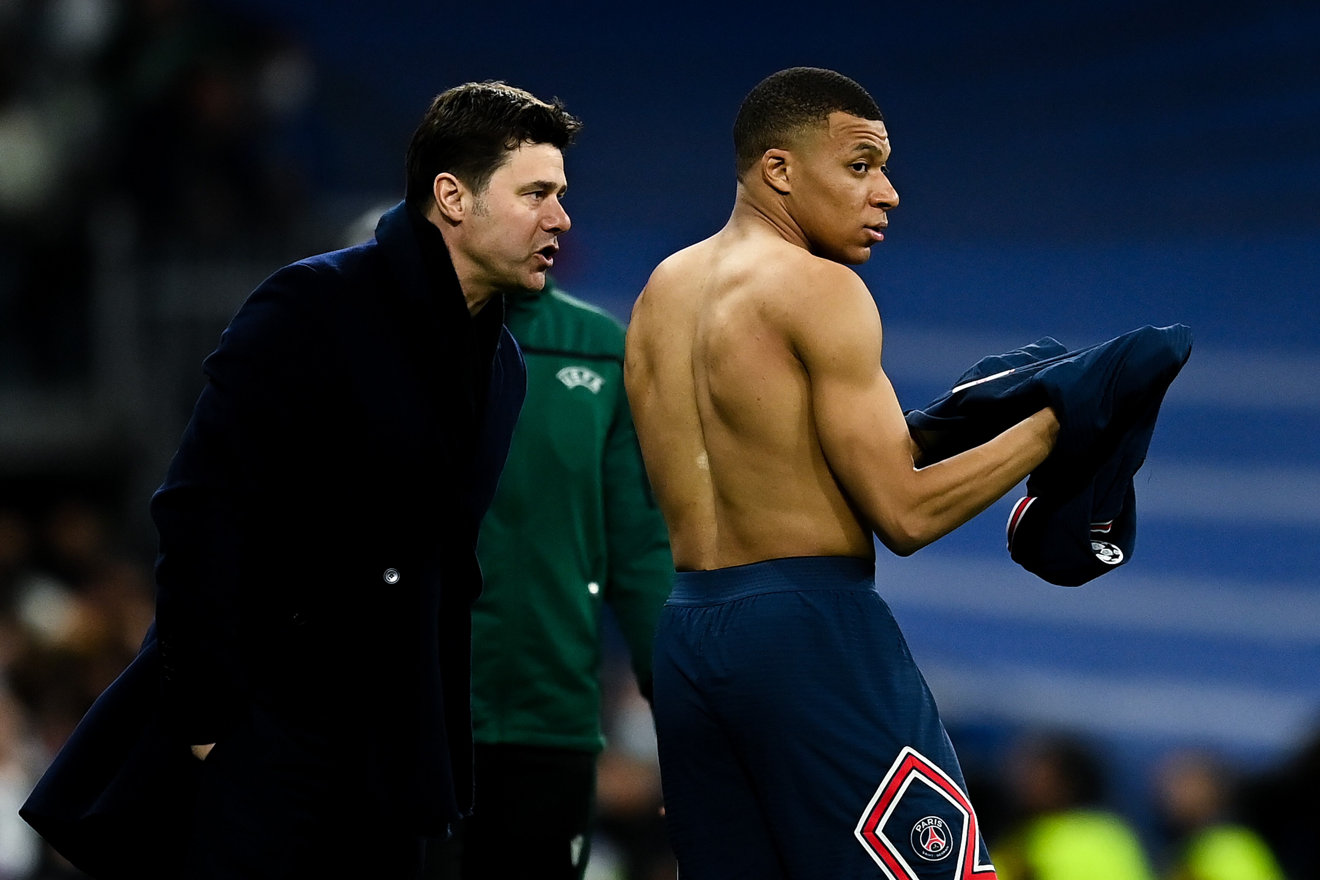 Mauricio Pochettino se dirige a Mbappé en el partido contra el Real Madrid