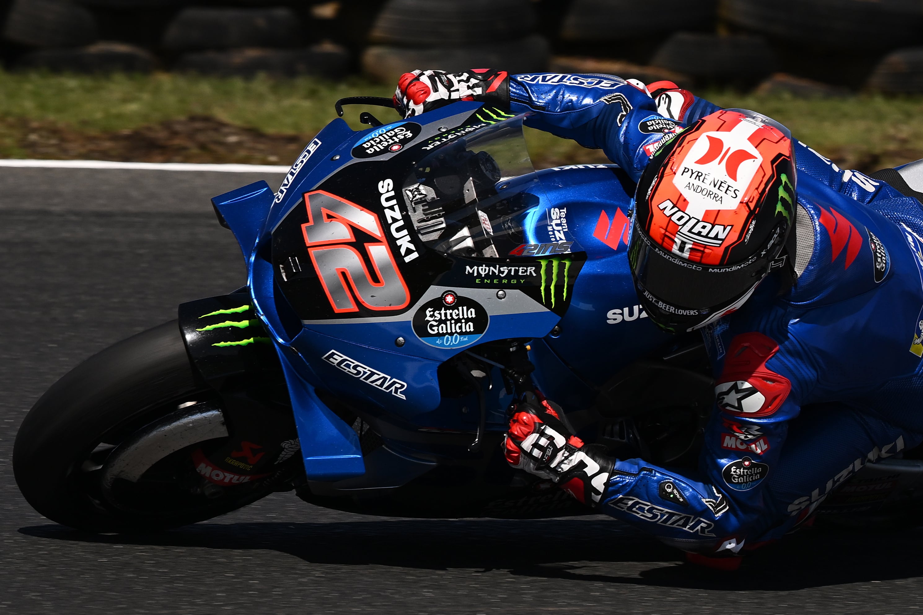 Phillip Island (Australia), 15/10/2022.- Alex Rins piloto del Team Suzuki MotoGP en acción durante el Gran Premio de Australia (Motociclismo, Ciclismo, España) EFE/EPA/JOEL CARRETT AUSTRALIA AND NEW ZEALAND OUT