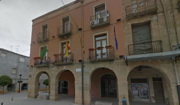 Vista de l'Ajuntament d'Almacelles