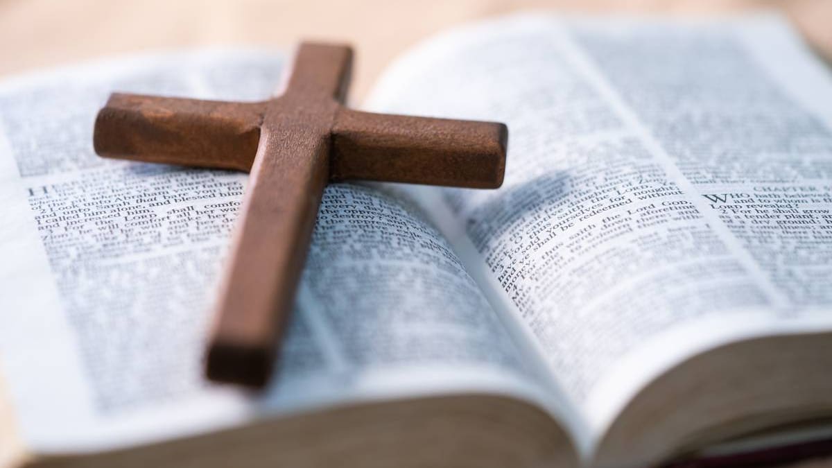 "Esto no es revictimizar, es abrirnos en canal": la Conferencia Episcopal no cree a víctimas de pederastia del Colegio del Puy de Estella