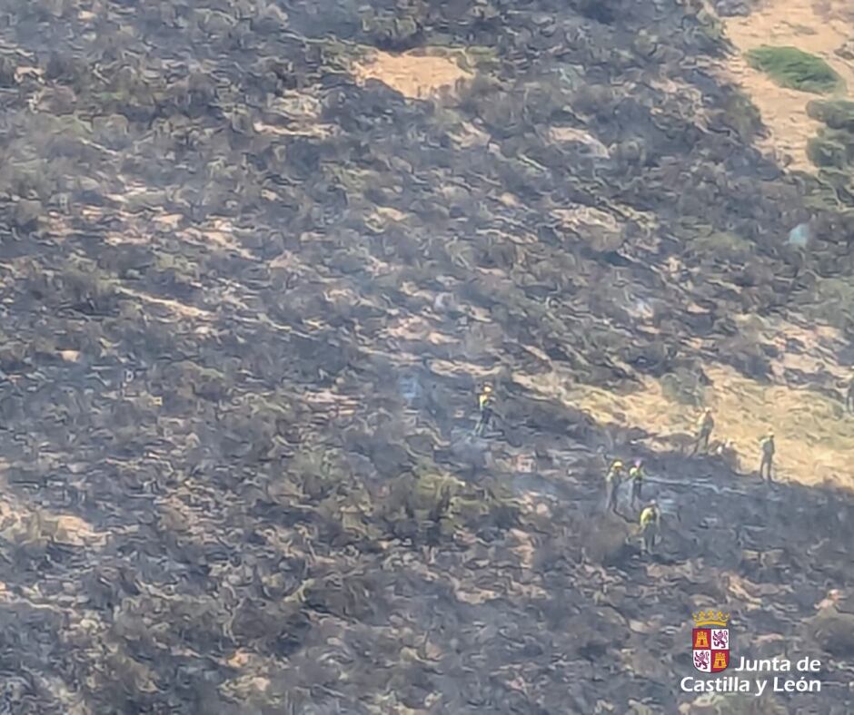 Auxiliado un herido que trabajaba en la extinción de un incendio junto a la cascada de Mazobre, en Velilla del Río Carrión