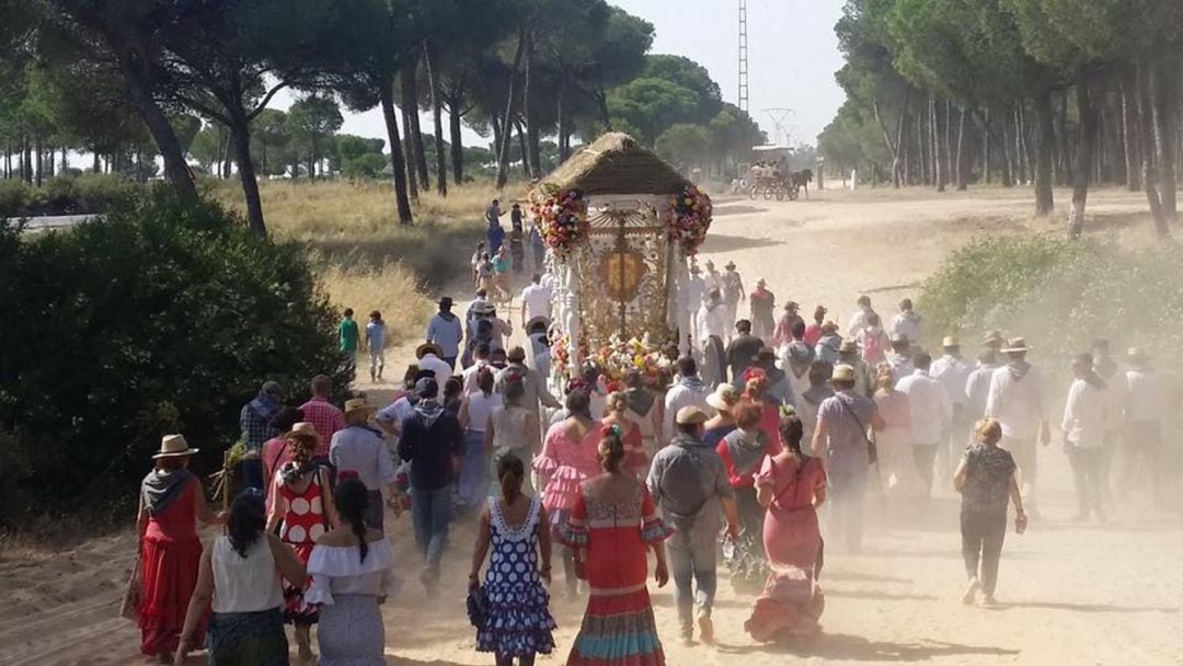 La Hermandad de Algeciras en el Camino del Rocío.