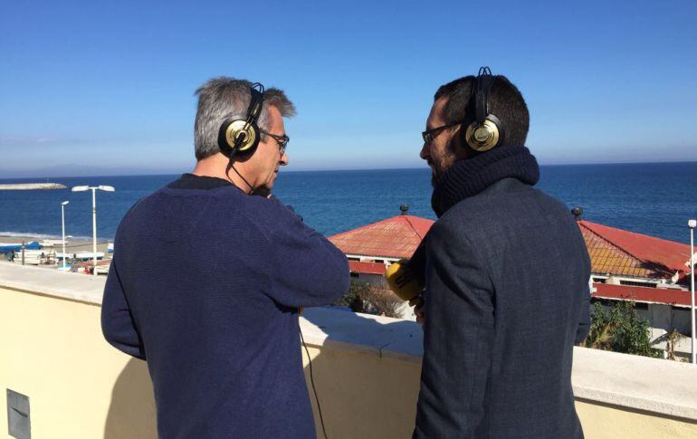 Carles Francino junto a Juan Franco, alcalde de La Línea