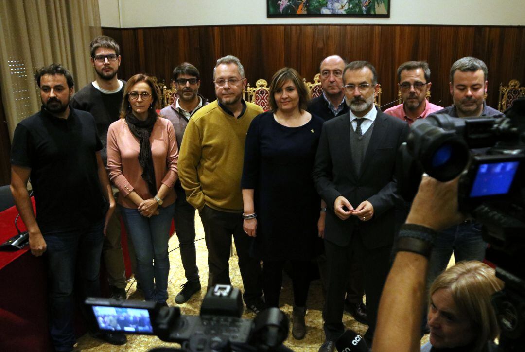Els regidors de l'oposició que necessiten un vot per treure el PDeCAT de l'alcaldia