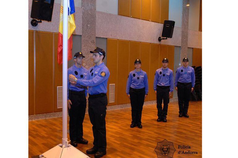 El ministeri de l'Interior revisarà la llei del cos de policia abans de convocar noves places. A la foto, acte d'obertura de la 52a promoció d'agent de Policia
