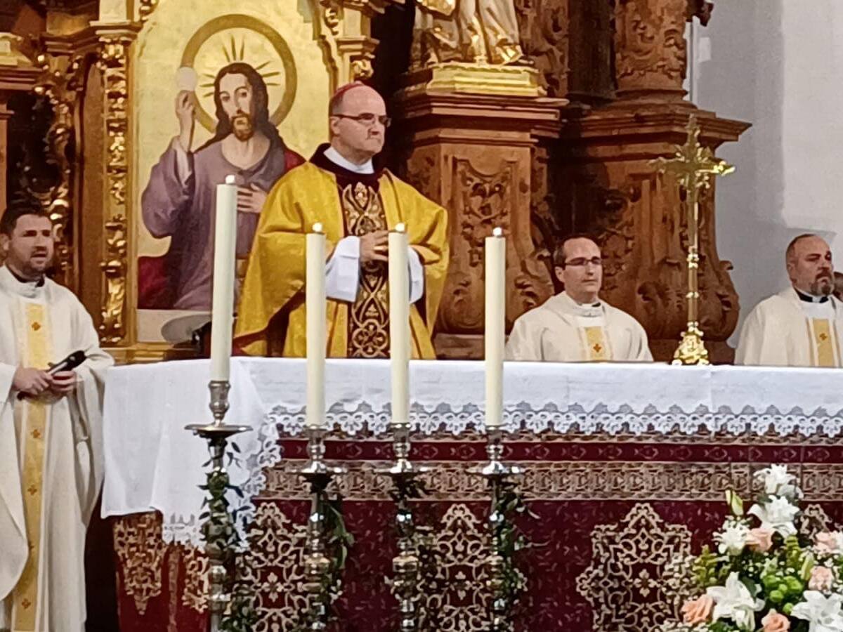 El Obispo de la Diócesis Orihuela-Alicante, José Ignacio Munilla Aguirre Obispo realiza su primera visita Biar