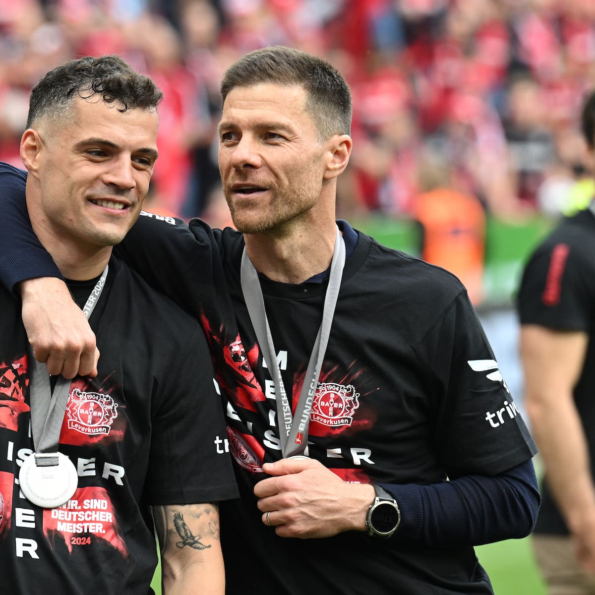 Granit Xhaka, sobre Xabi Alonso: "No le importan los grandes nombres ni el precio de su fichaje, solo lo que ve en el campo"