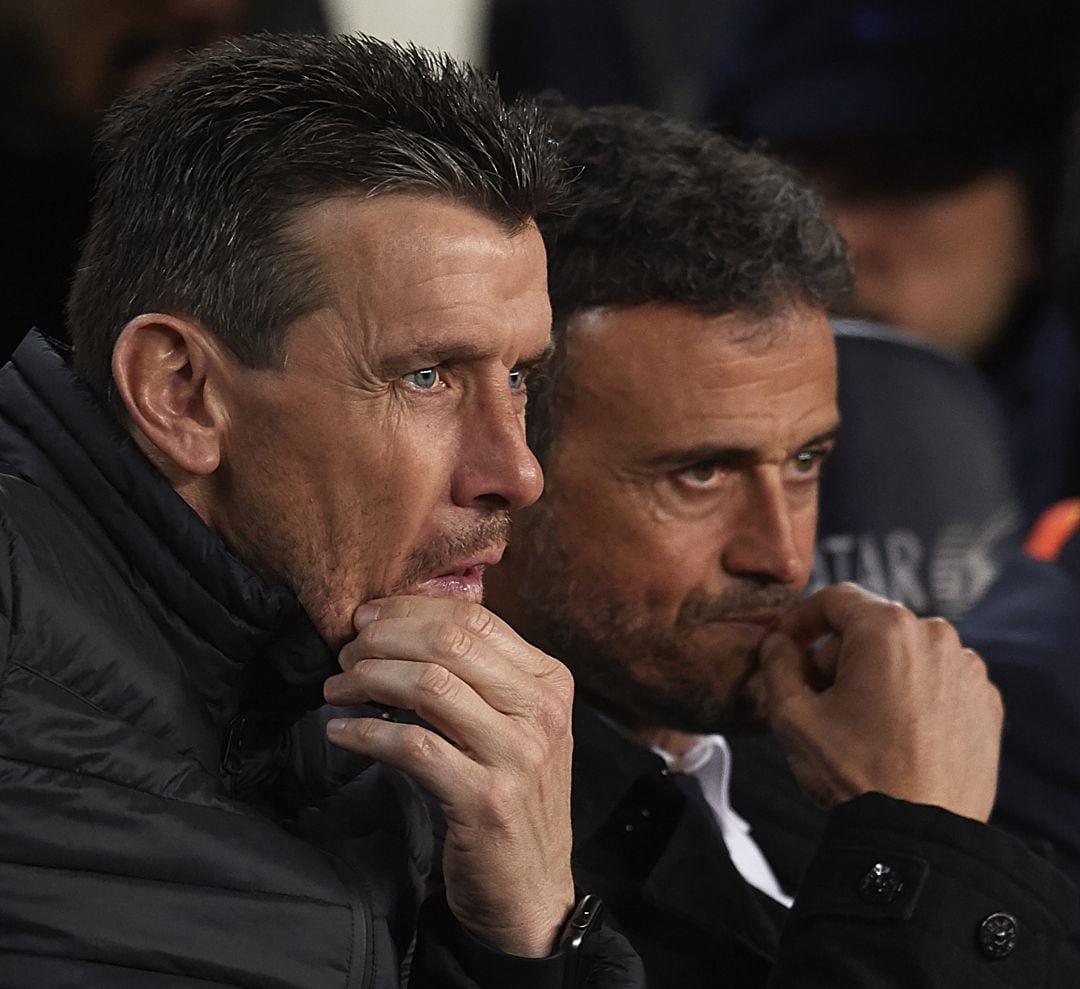 Juan Carlos Unzué junto a Luis Enrique en el Camp Nou