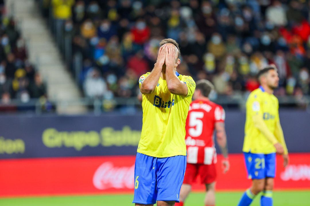 Cala se lamenta en un partido del Cádiz CF