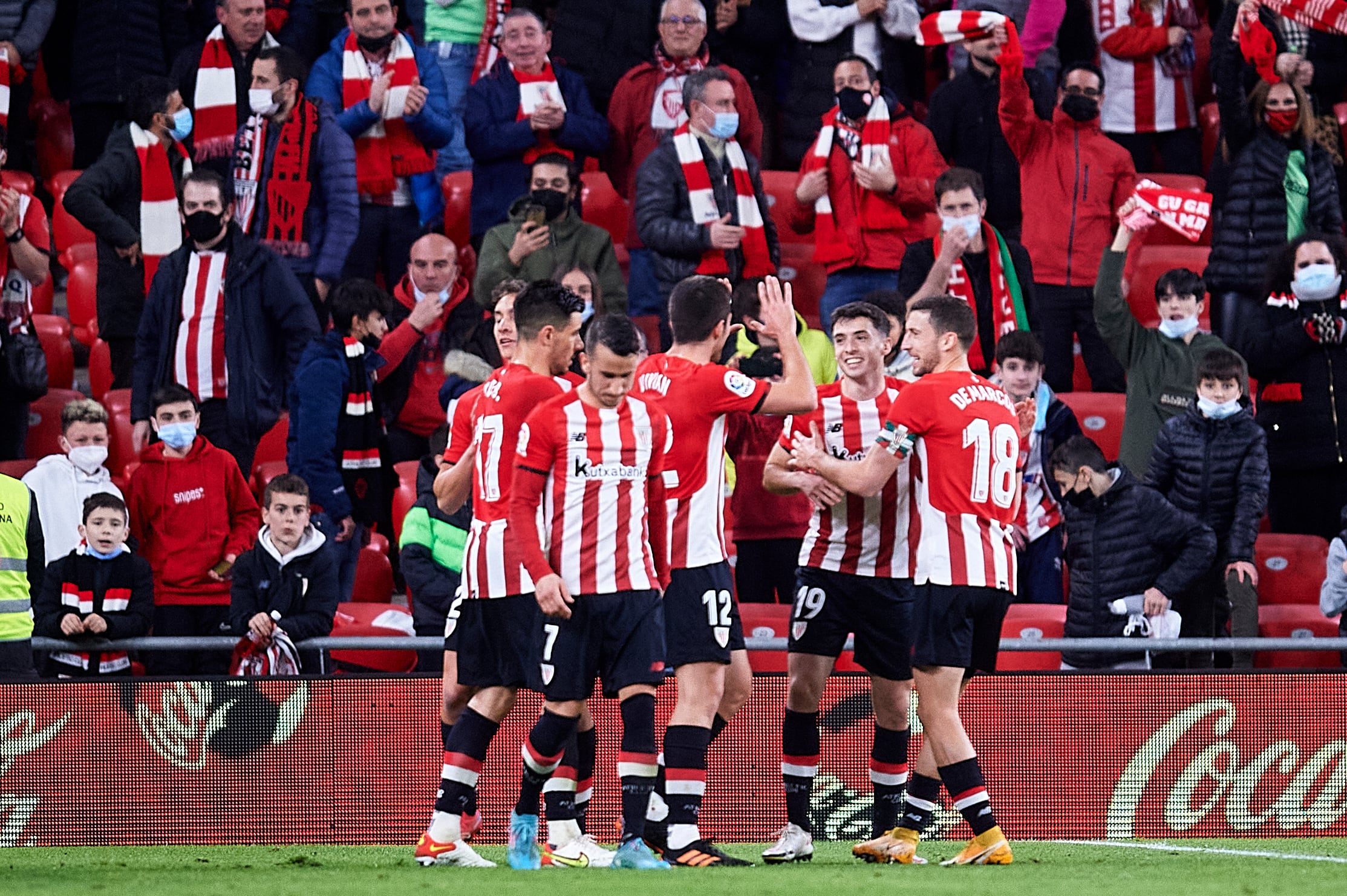 BILBAO, SPAIN - MARCH 07: Oier Zarraga of Athletic Club celebrates after scoring their third side goal during the LaLiga Santander match between Athletic Club and Levante UD at San Mames Stadium on March 07, 2022 in Bilbao, Spain. (Photo by Juan Manuel Serrano Arce/Getty Images)