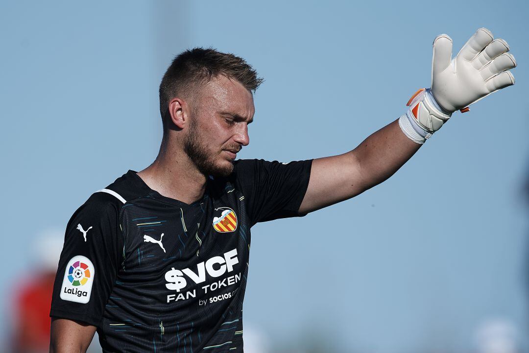 Cillessen en el primer partido de la pretemporada ante el Villarreal