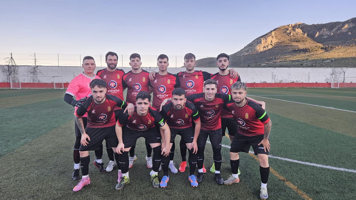 Victoria sufrida del Jódar C F. (2:1) ante el Mogón C.F, con goles de Joselillo y Guara (de penalti en el min. 95) para darle la vuelta al gol inicial de David para los visitantes en el min 9