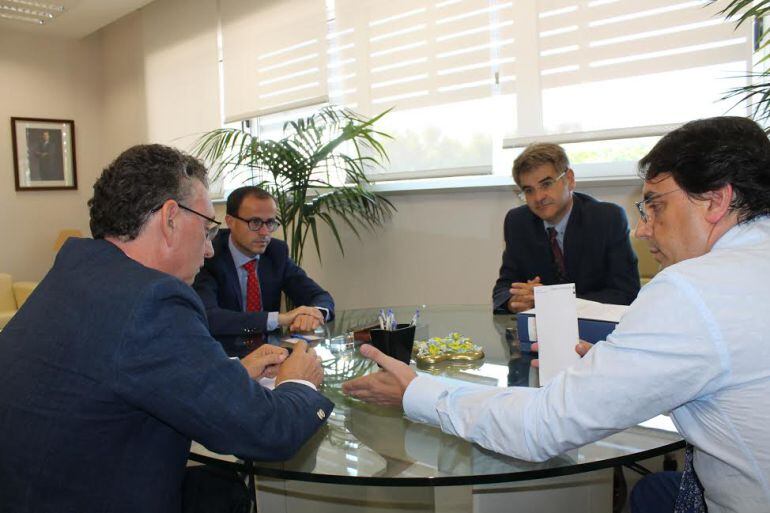 Quintana, Gallardo, Franco y Vergeles, durante la reunión