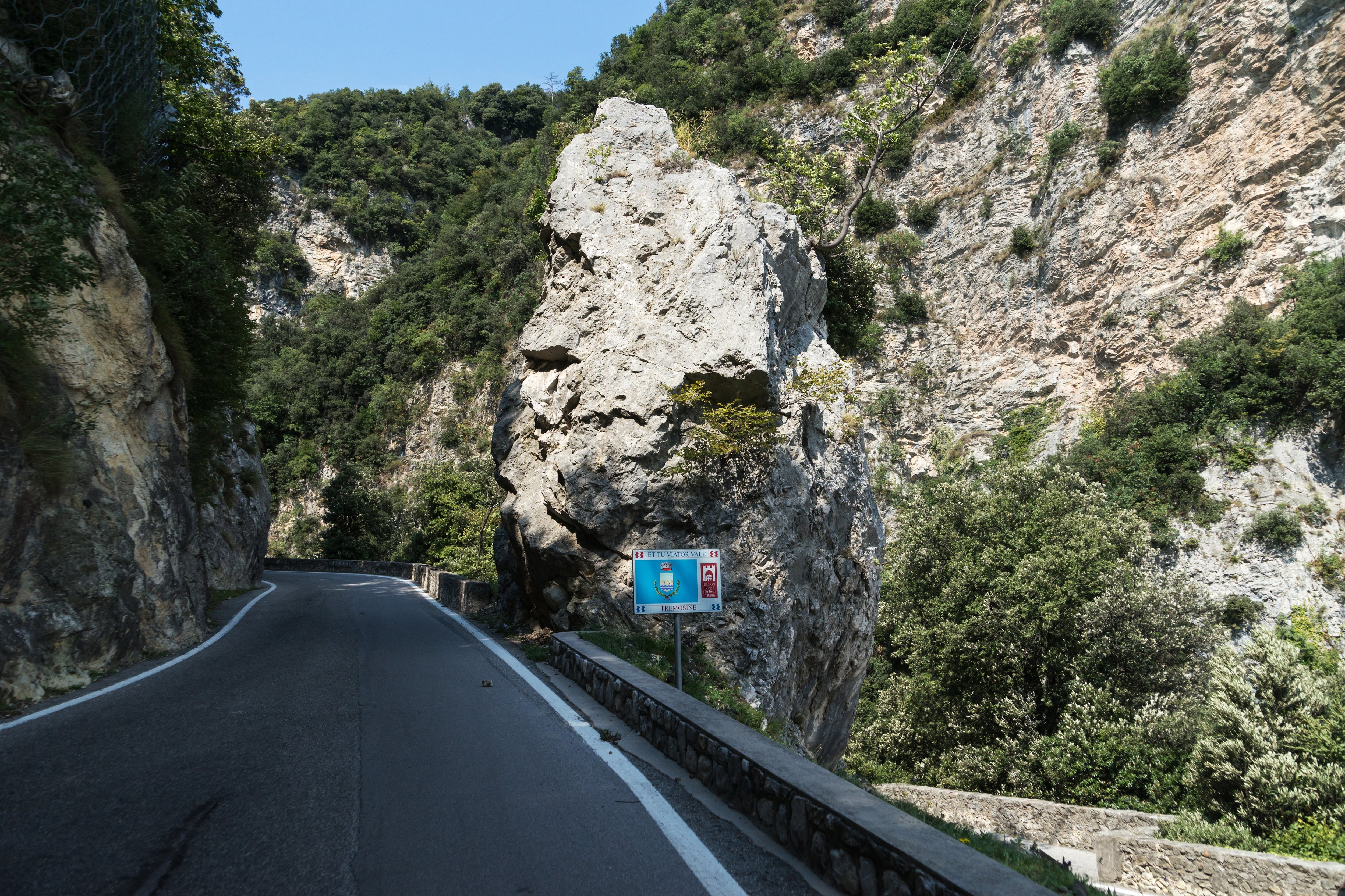 Strada della Forra road. Tremosine. Lombardia. Italy. Europe. (Photo by: Mauro Flamini/REDA&CO/Universal Images Group via Getty Images)