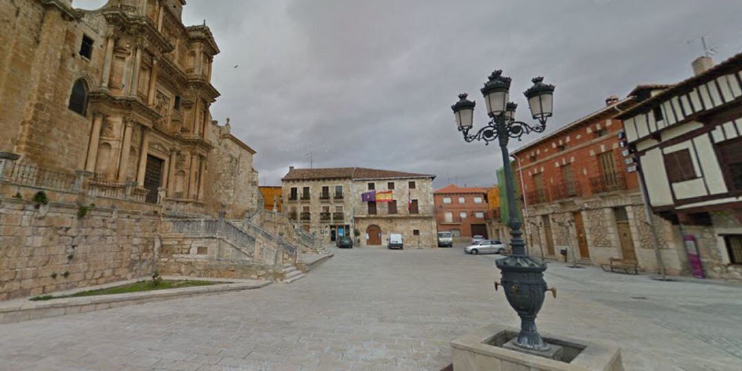 Plaza Mayor de Gumiel de Izán