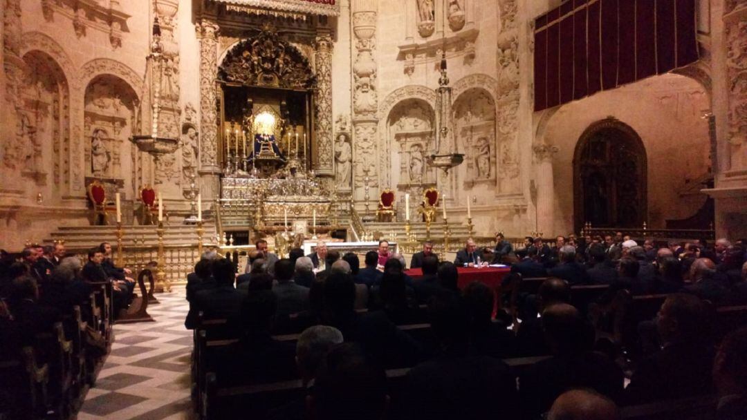 Imagen de la Capilla Real de la Catedral en el Cabildo de Toma de Horas celebrado este domingo