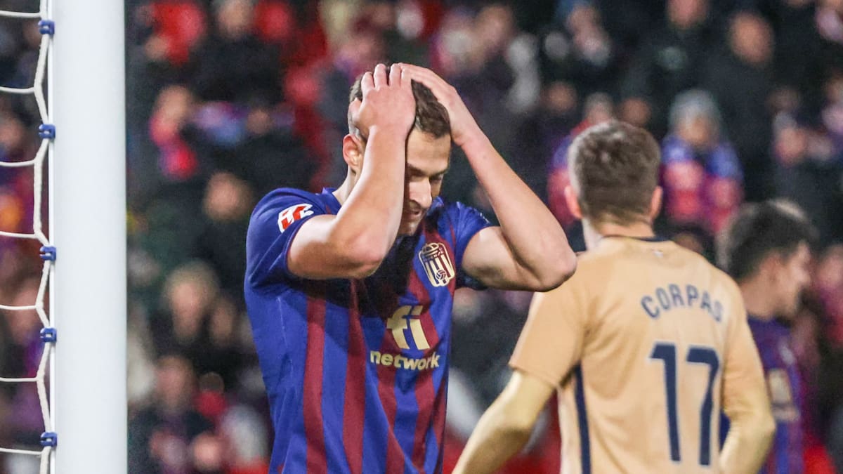 El Eldense queda contra las cuerdas tras perder ante el Eibar (1-3)