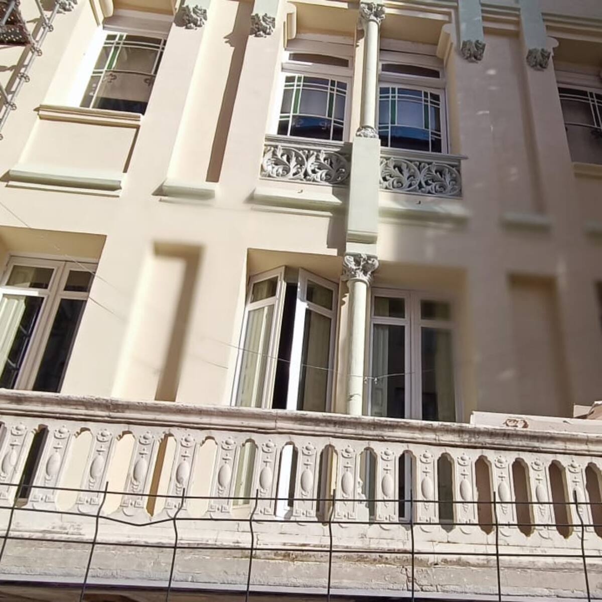 Avanzan las obras de restauración del Casino, donde se empiezan a quitar algunos andamios