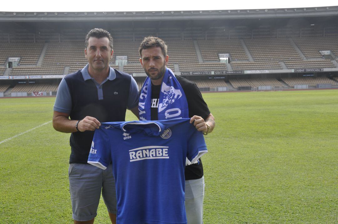 Adrián Gallardo y Edu Villegas posando en Chapín