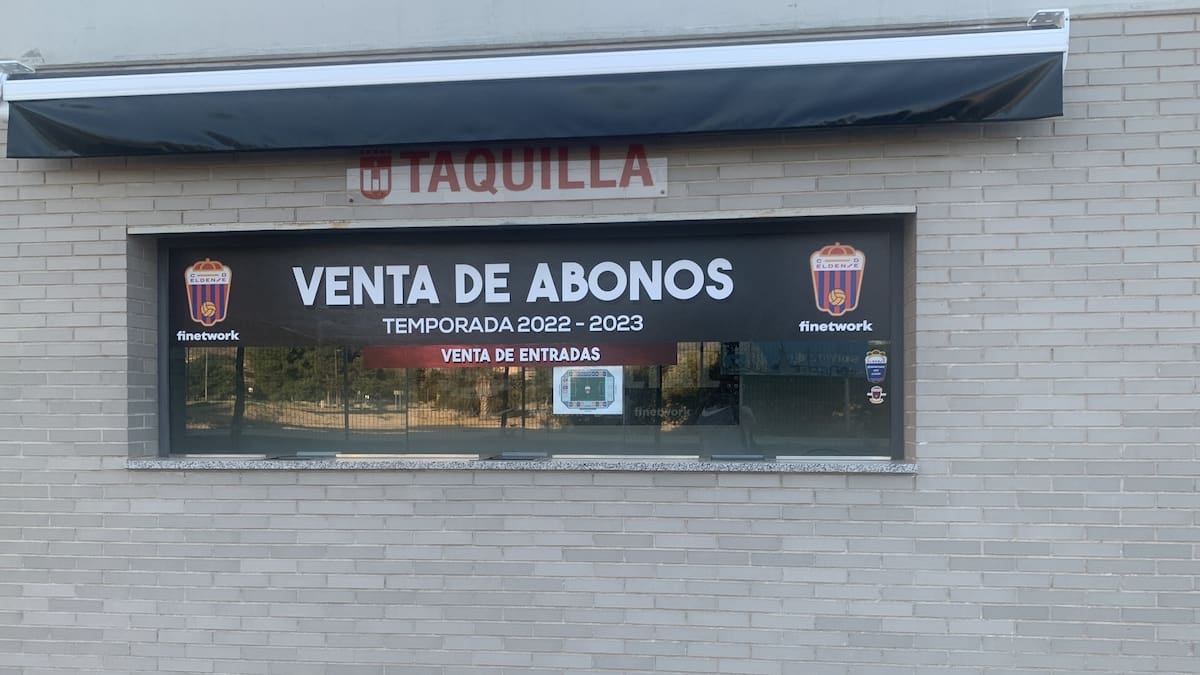 La afición del Eldense tiene que adquirir en el Nuevo Pepico Amat, las entradas para viajar a Castellón