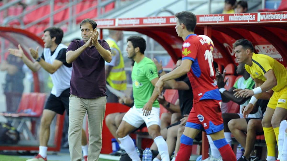Adri, aquel lateral que solo jugó 1 minuto en la Liga