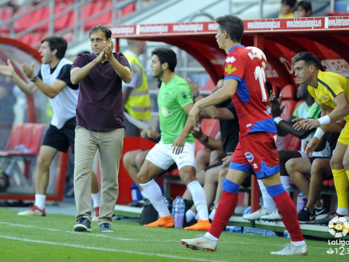 Adri, aquel lateral que solo jugó 1 minuto en la Liga