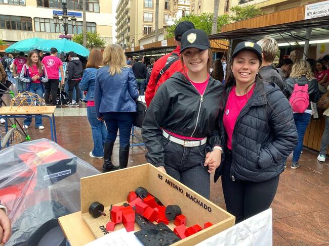 Alumnas IES. Antonio Machado La Línea. Diverciencia