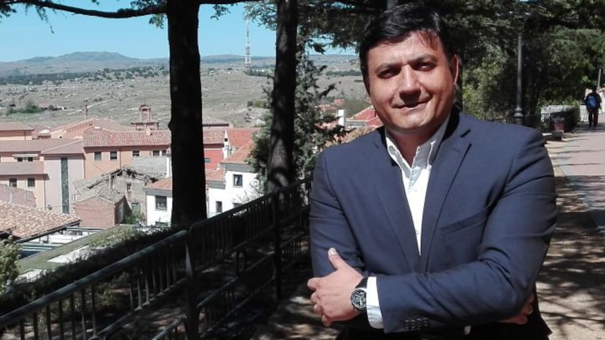 Carlos García: "Tenemos que escuchar la voz de la calle y afrontar una renovación"