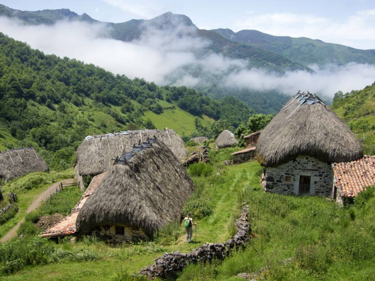 El programa de descuentos para incentivar el turismo interior en Asturias cierra con más de 3.000 solicitudes
