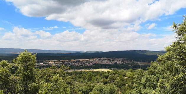 Vistas de Villalba de la Sierra desde este paraje.