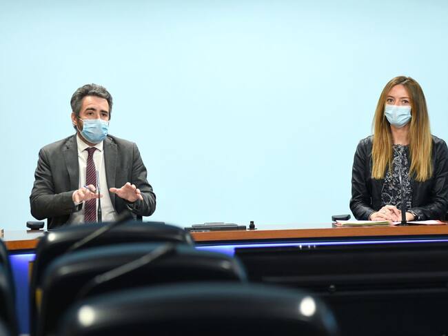 El ministre portaveu, Eric Jover, i la secretària d'Estat de Salut, Helena Mas.