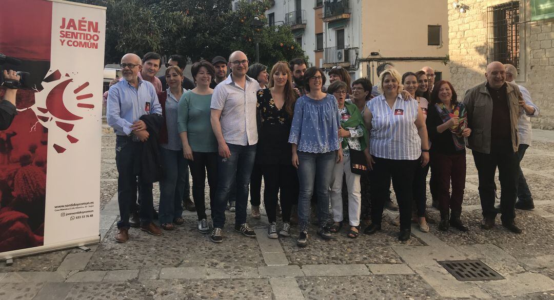 Candidatura de Jaén, Sentido y Común durante su presentación el pasado 30 de abril en la plaza de los Baños Árabes de la capital.